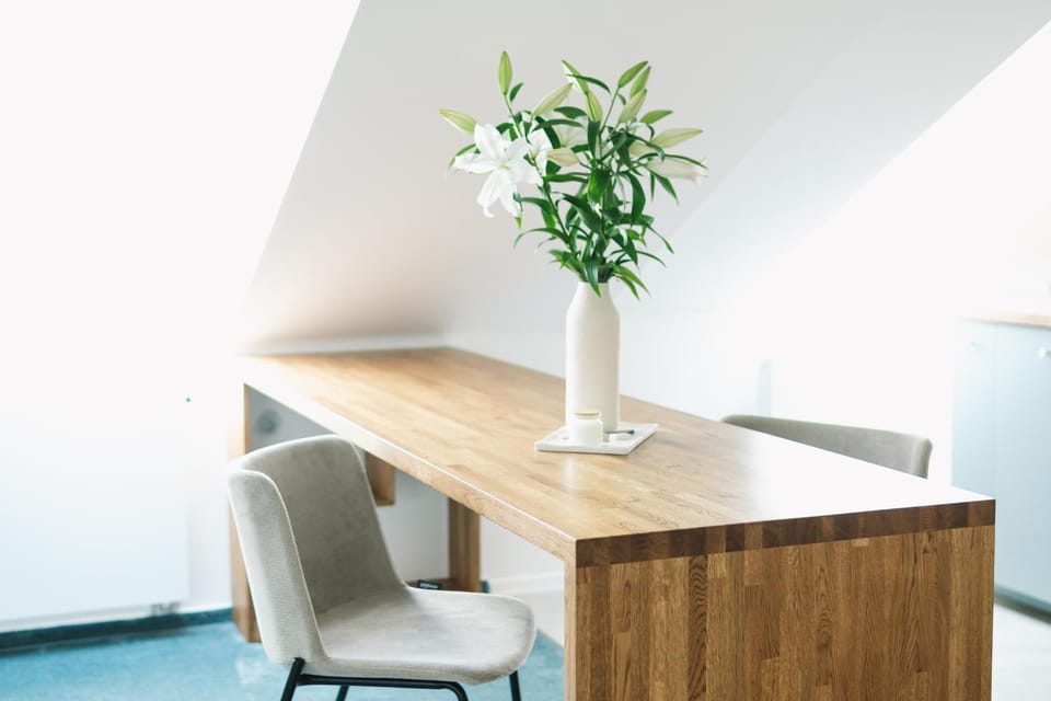 Seating area, Dining area