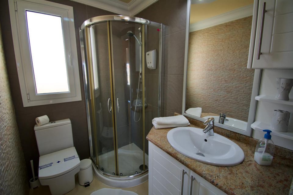 Shower, Bathroom