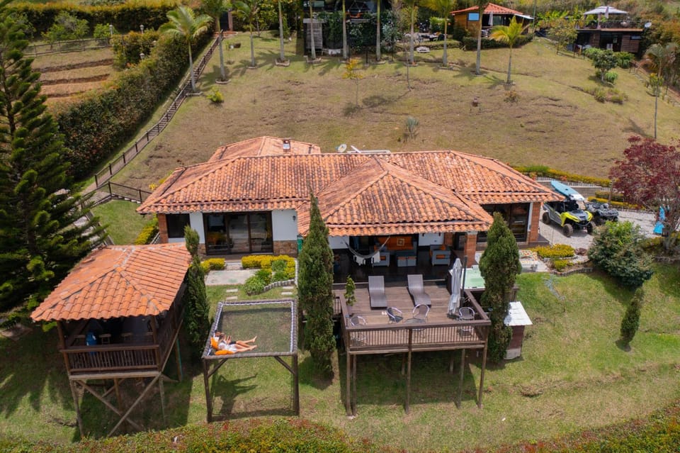 CASA CAMPESTRE MONTECARLO Guatapé- desayuno a pareja House in Antioquia