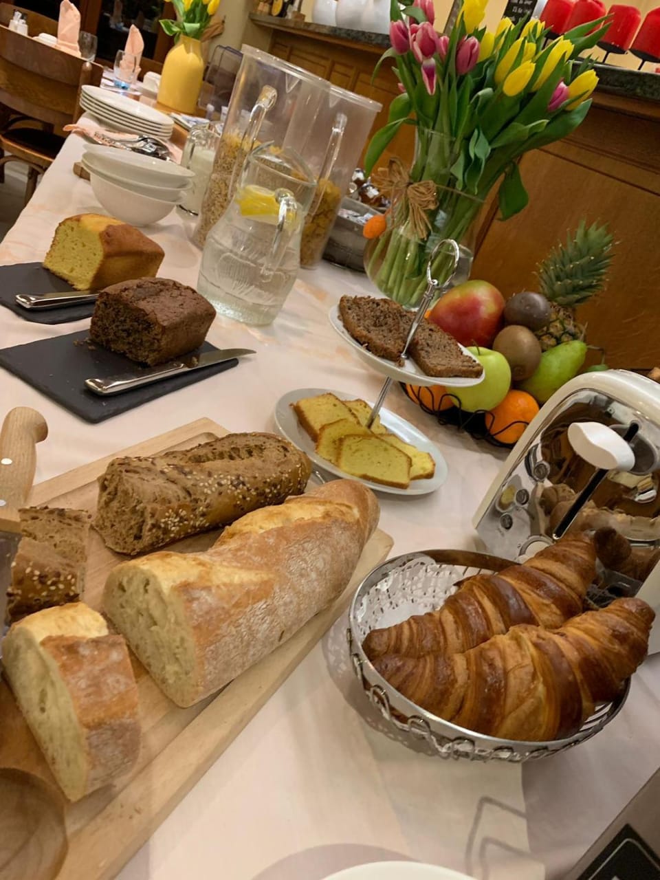 Lounge or bar, Breakfast