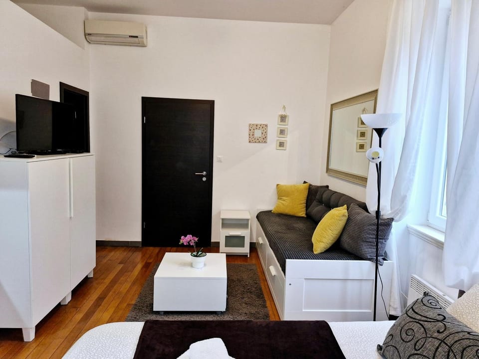 Beach City Pearls Apartments Bed and Breakfast in Split