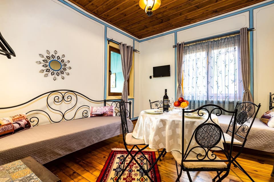 Living room, Bedroom