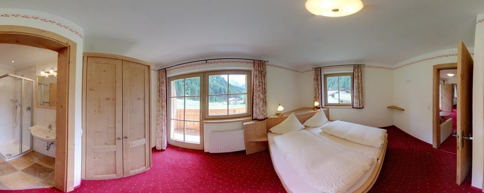 Bathroom, Balcony/Terrace, Bedroom