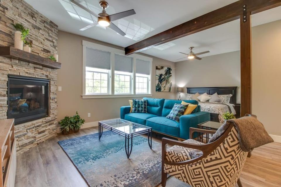 Johnson Street Studio Apartment in McMinnville