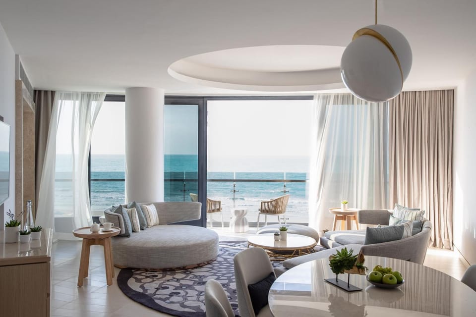 Living room, Sea view