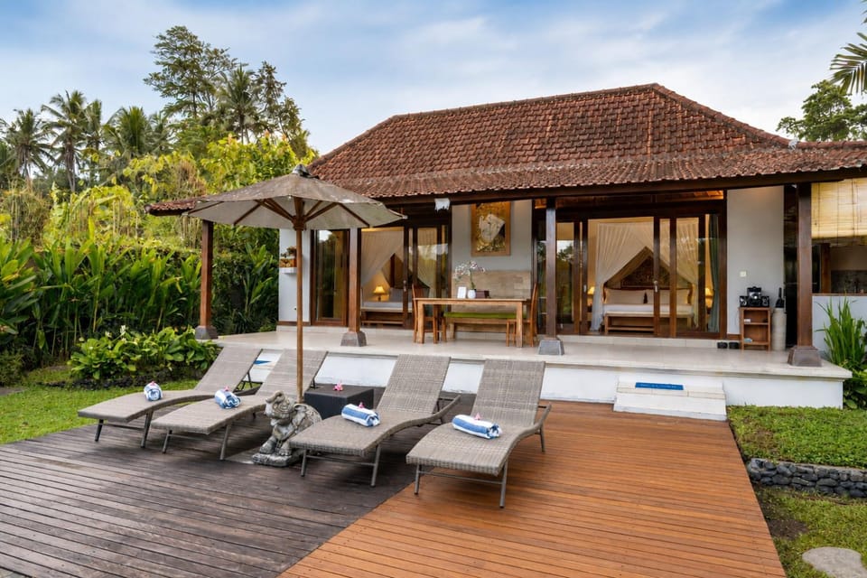 Garden view, sunbed