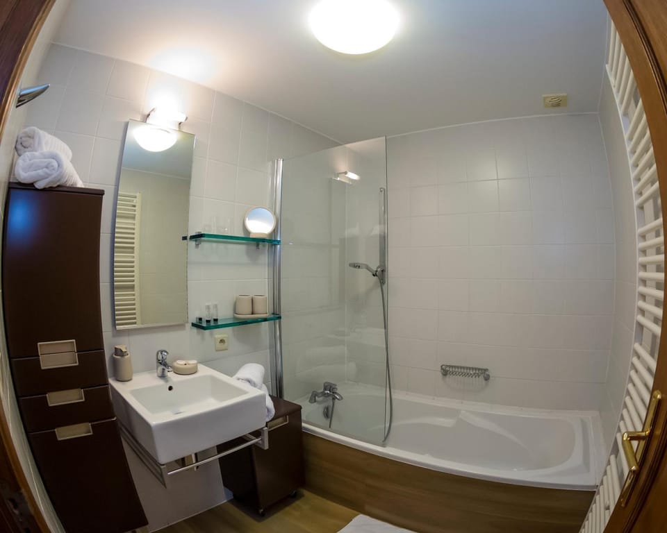 Bathroom, Bath