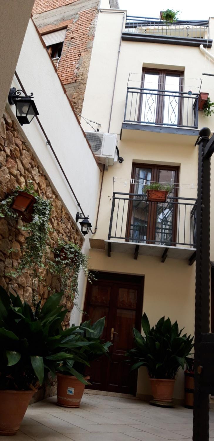 Il Baglietto Apartment in Castelbuono