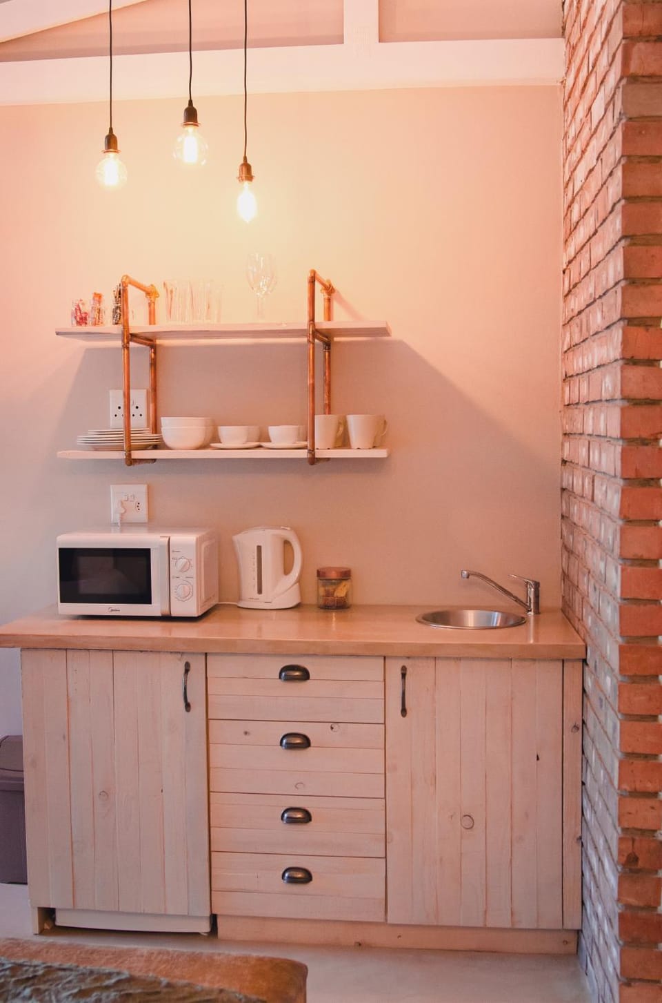 Coffee/tea facilities, minibar