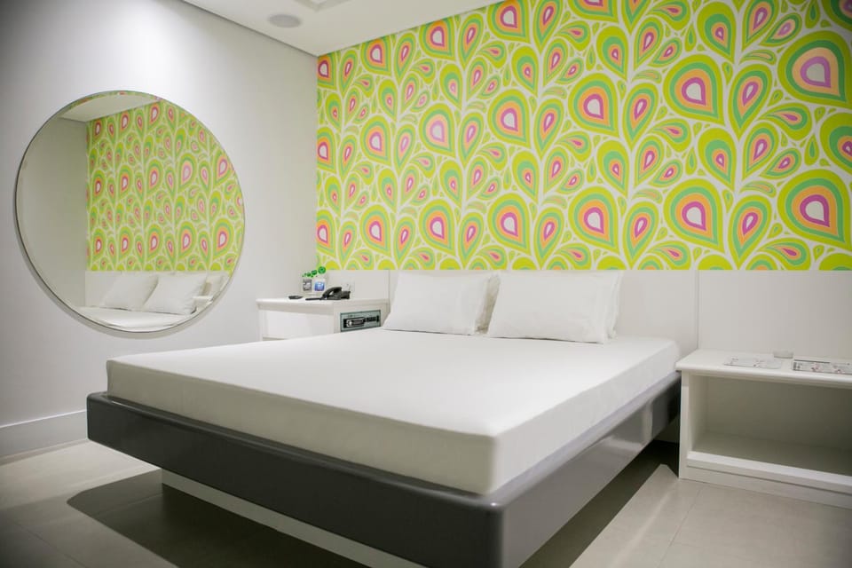 Bed, Photo of the whole room, Decorative detail, Bedroom