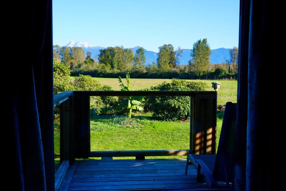 Harrison Hammond House Farmstay Bed and Breakfast in British Columbia