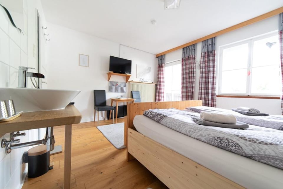 well-dorado Bed and Breakfast in Tyrol