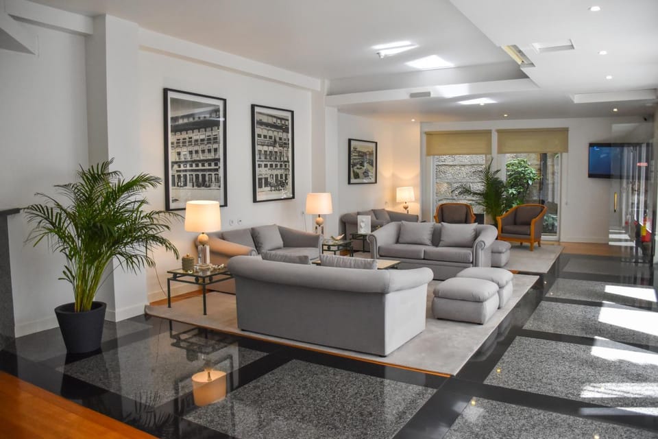 Communal lounge/ TV room, Living room, Lounge or bar