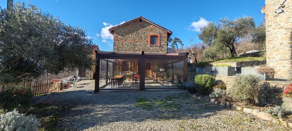 Agripodere il Falco - Tuscany Nature & Relax Farm Stay in Province of Massa and Carrara