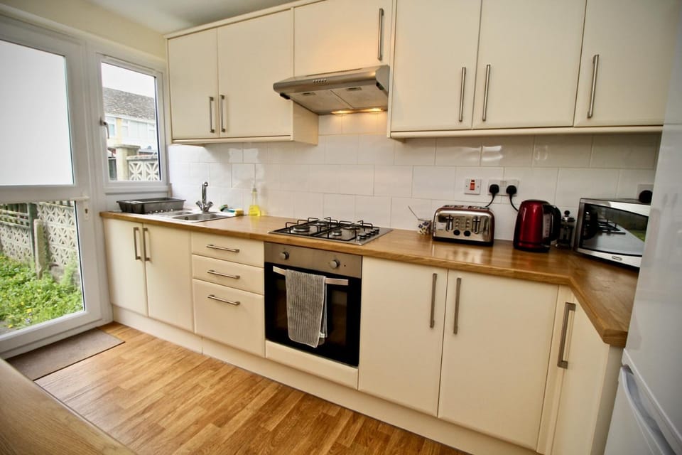 Kitchen or kitchenette, Communal kitchen