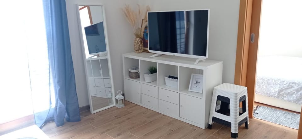 Cozy Apartmant with a sea view in Orašac Apartment in Dubrovnik-Neretva County