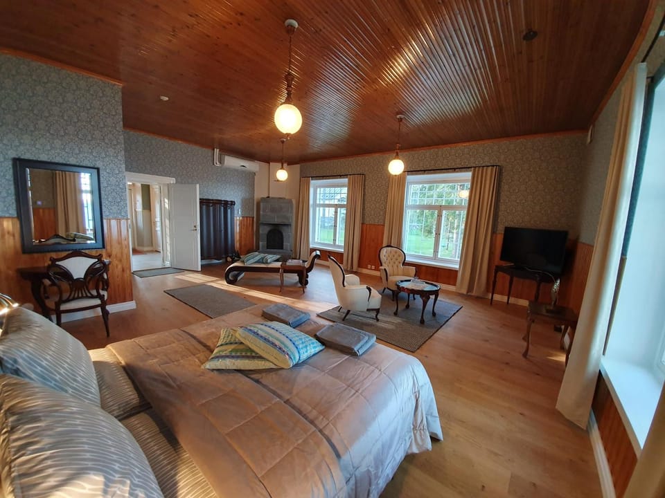 Photo of the whole room