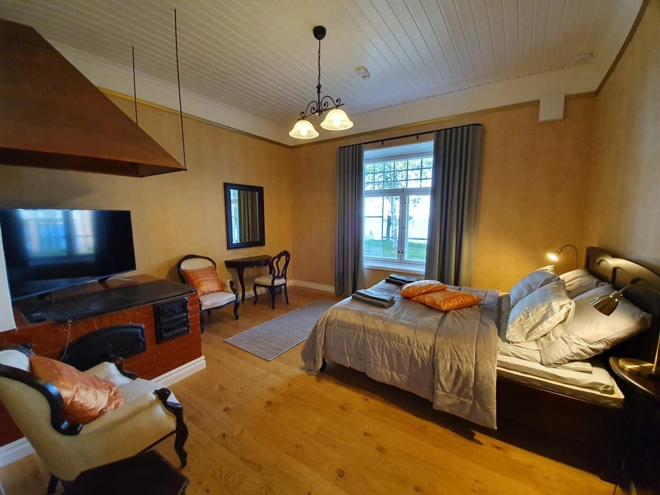 Photo of the whole room