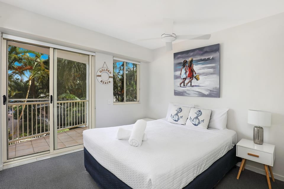 Bed, View (from property/room), Balcony/Terrace