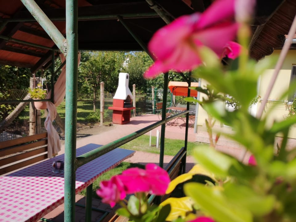 BBQ facilities, Garden view