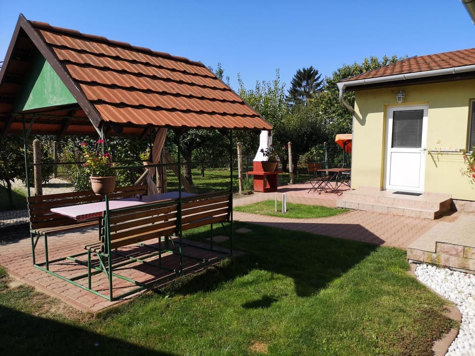 Property building, Patio, Garden