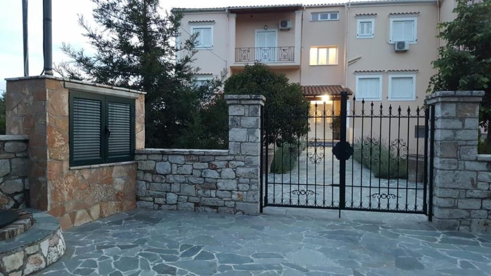 Property building, Facade/entrance
