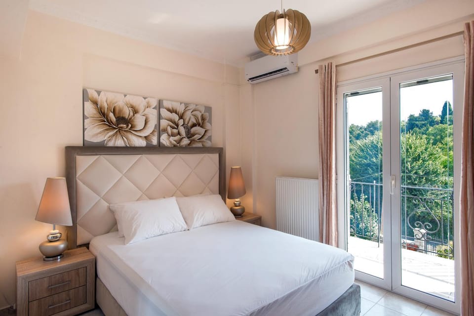 Bed, Balcony/Terrace, Bedroom, Garden view