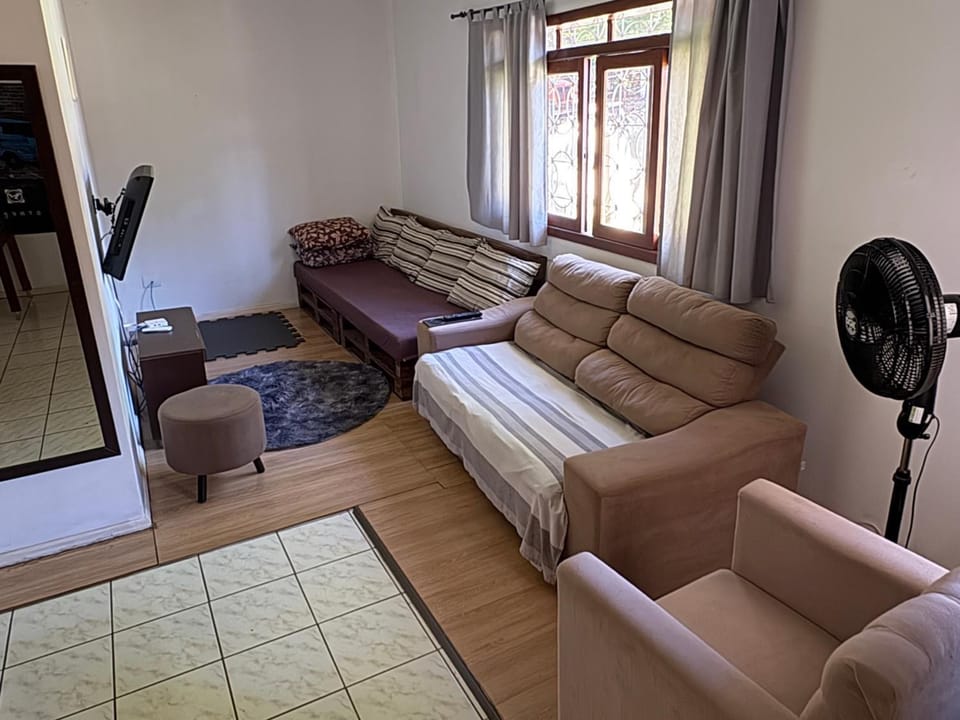 Casa com varanda próximo da Natureza Campground/ 
RV Resort in Foz do Iguaçu