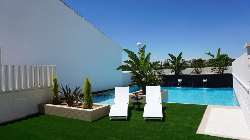 Garden, Swimming pool