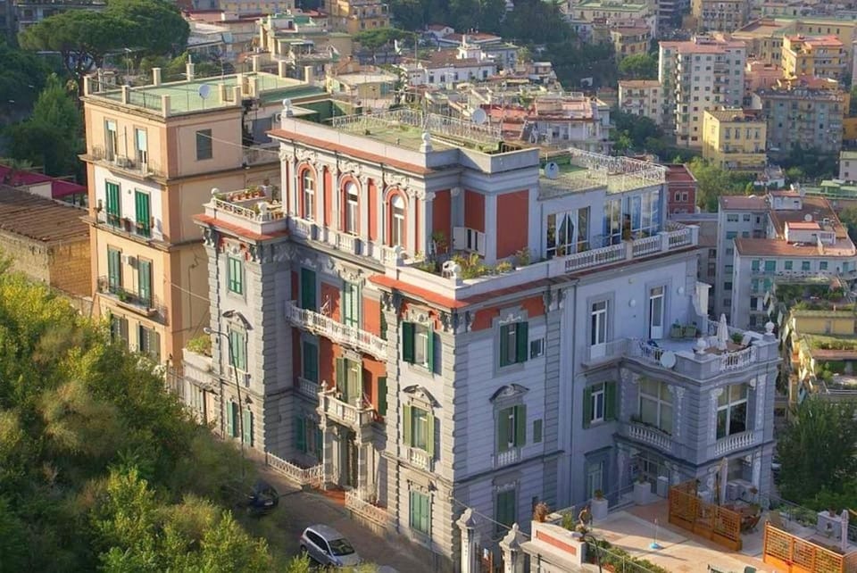 Property building, Day, Neighbourhood, Bird's eye view, City view, Landmark view, Street view, Location