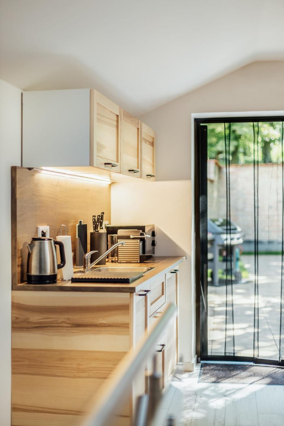 BBQ facilities, Coffee/tea facilities, Kitchen or kitchenette, Communal kitchen