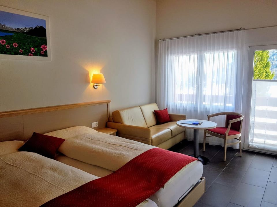 Bed, Photo of the whole room, Seating area, Bedroom