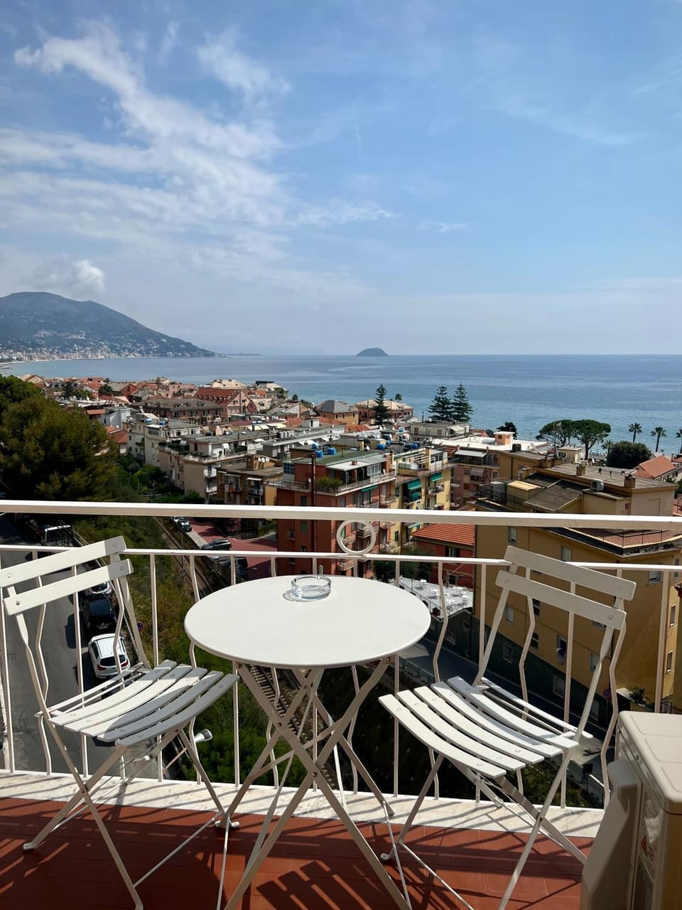 View (from property/room), Balcony/Terrace, City view, Mountain view, Sea view