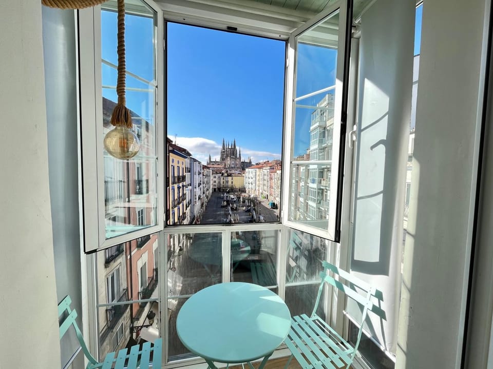 Day, View (from property/room), Balcony/Terrace, City view