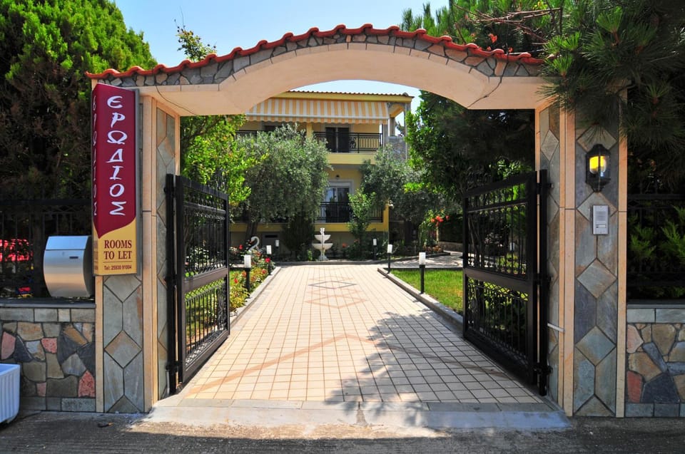 Area and facilities, Area and facilities