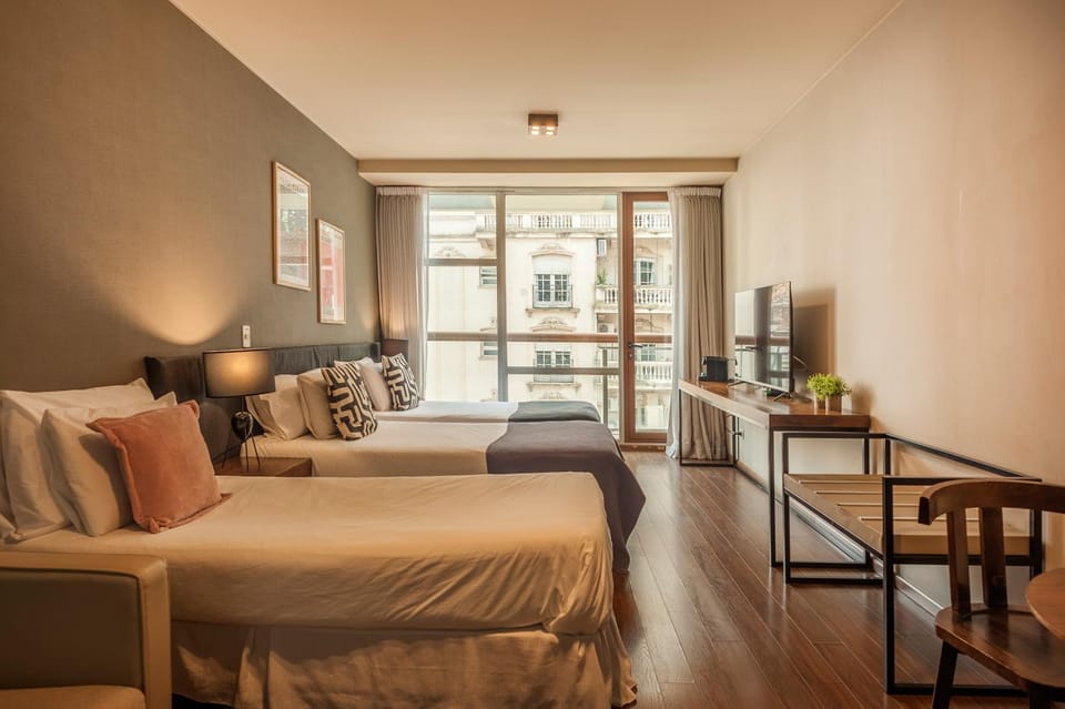 TV and multimedia, Photo of the whole room, Bedroom