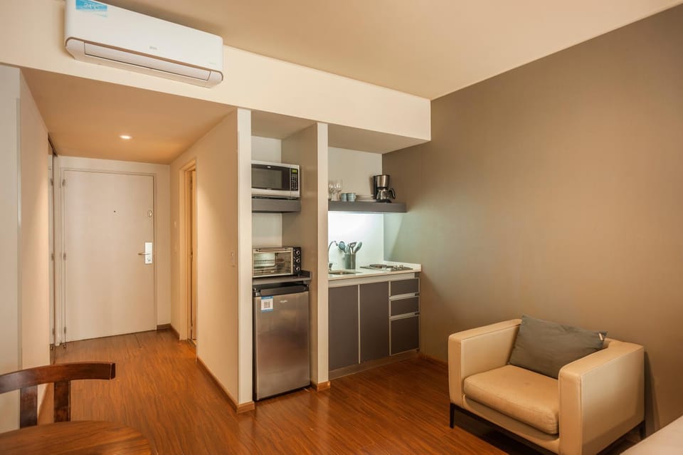 Kitchen or kitchenette, oven
