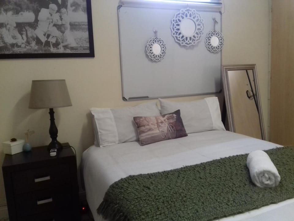 Fj's place Bed and Breakfast in Durban
