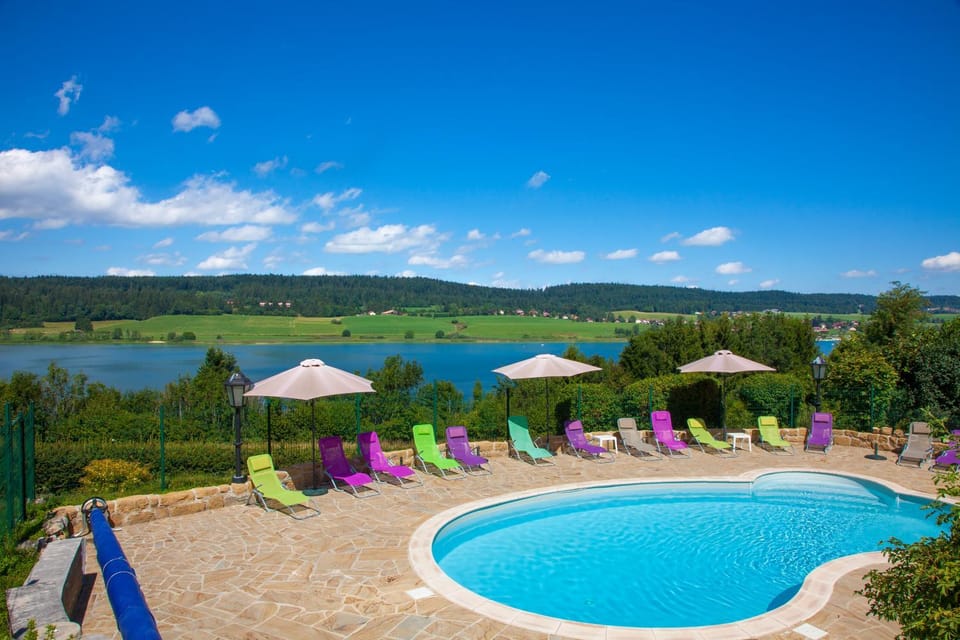 Day, Natural landscape, On site, Lake view, Mountain view, Swimming pool, sunbed