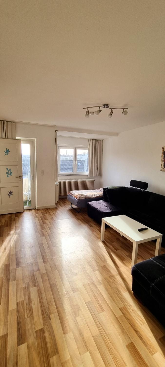 Bed, Living room, Photo of the whole room, Seating area