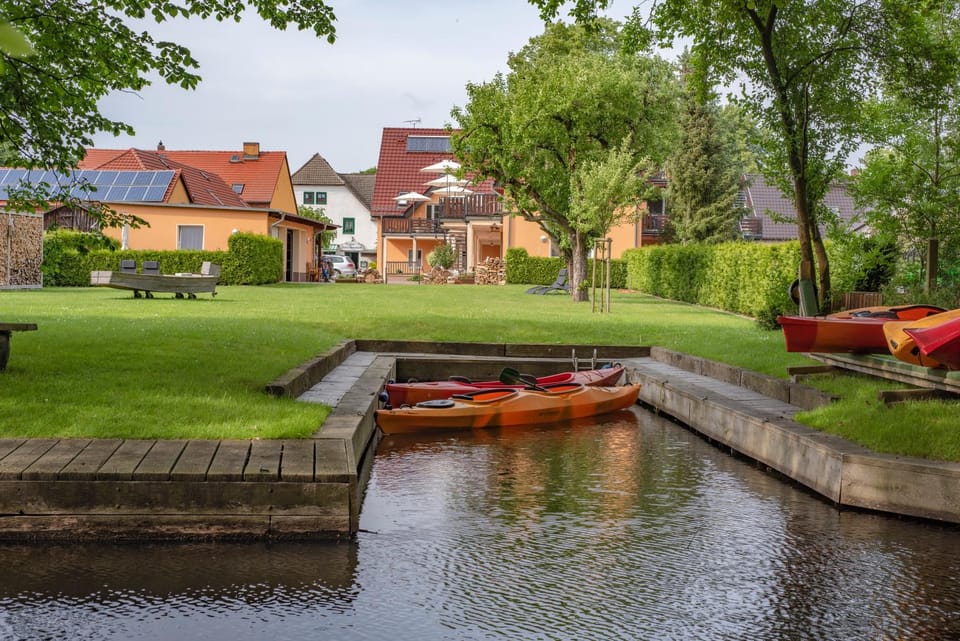 Garden, Canoeing