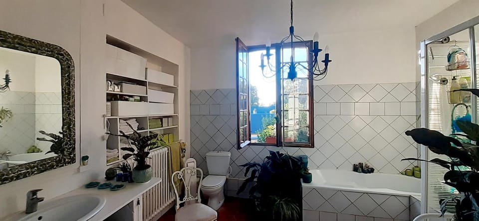 Shower, Toilet, Bathroom
