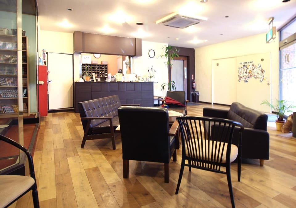 Communal lounge/ TV room, Lobby or reception