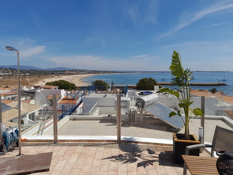 Shower, View (from property/room), Balcony/Terrace