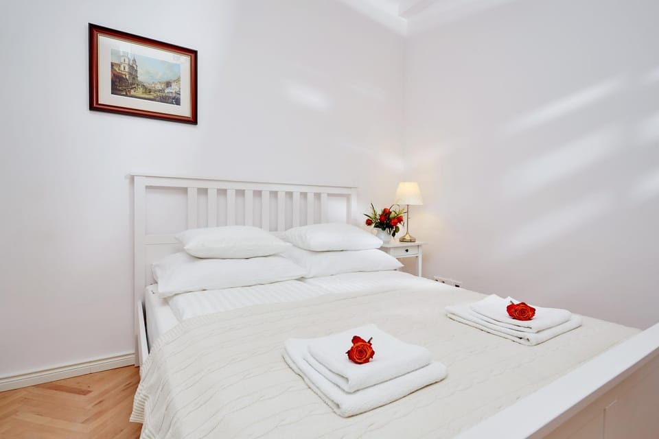 Mariensztat / Old Town Place for You Apartment in Warsaw