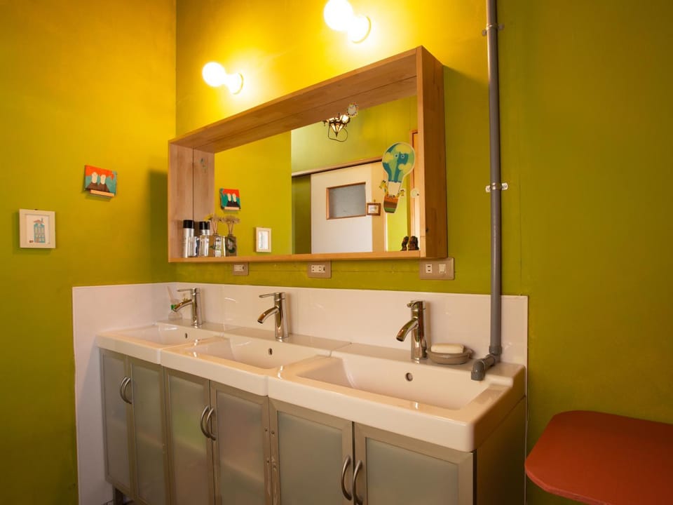 Bathroom, Area and facilities