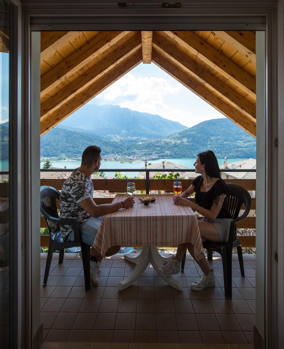 View (from property/room), Balcony/Terrace, Mountain view