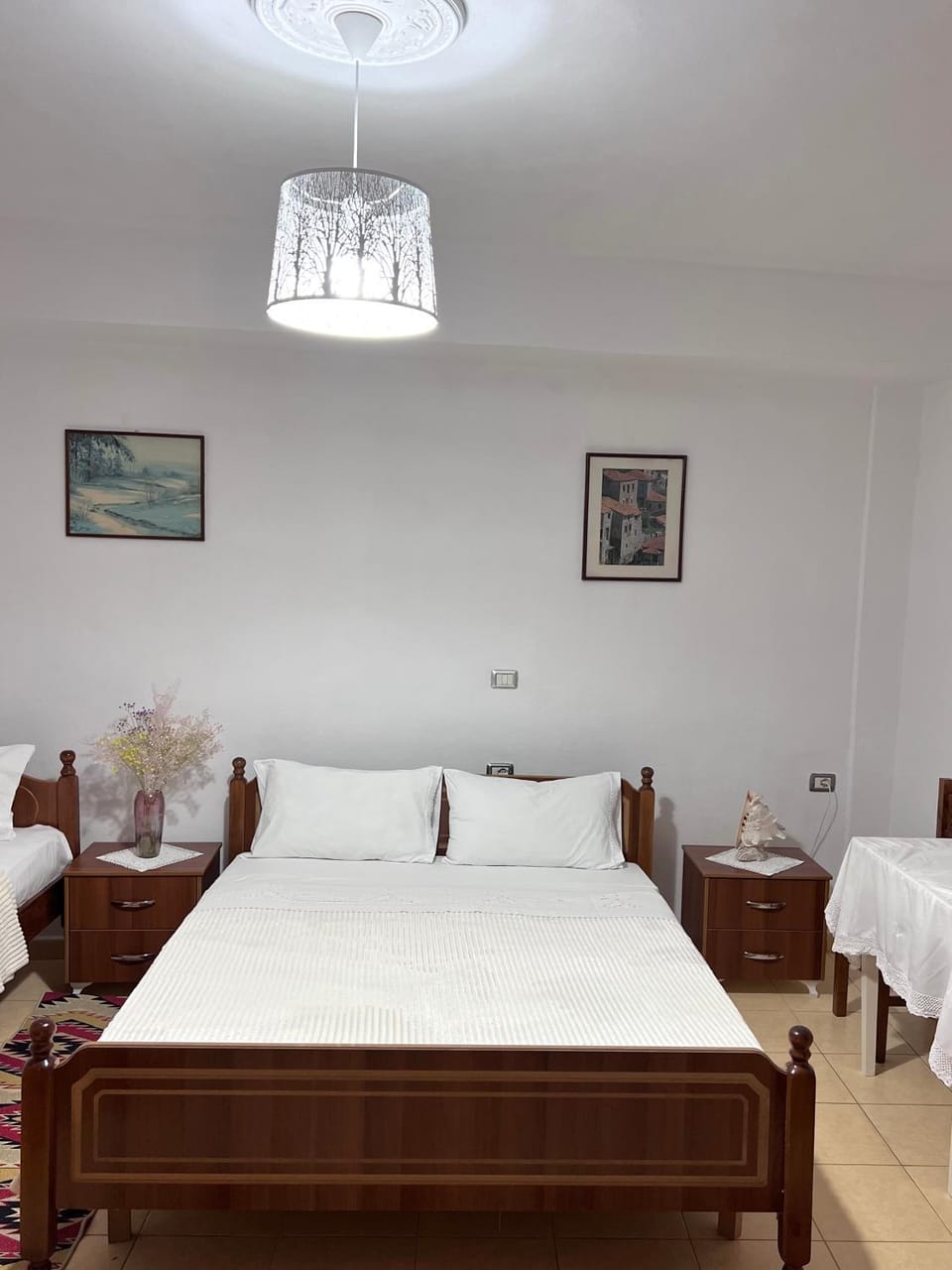 Bed, Living room, Photo of the whole room, Seating area, Bedroom