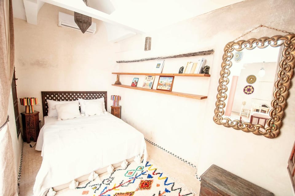 Bed, Bedroom, air conditioner