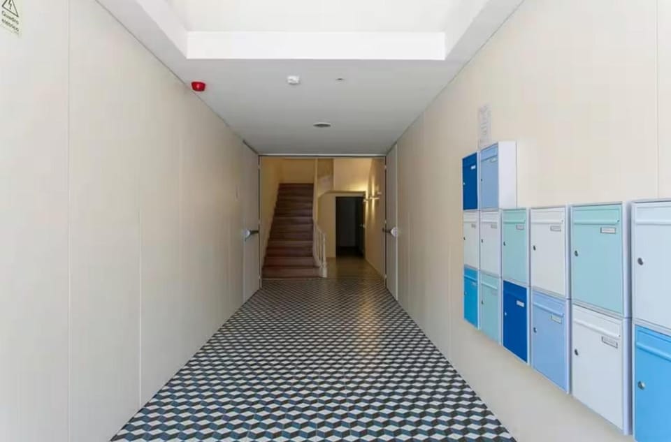 Hostee - Sublime 2BR Apt on Restauradores Sq Apartment in Lisbon